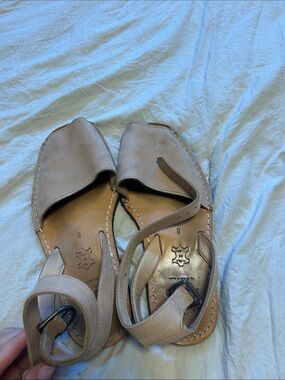 PONS Women’s Open-Toe Ankle Strap Sandals - Taupe Leather